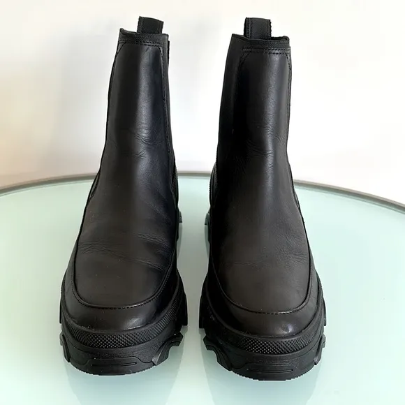 Sorel Women’s Brex Waterproof Black Chelsea Ankle Boots with Chunky Sole Size 10