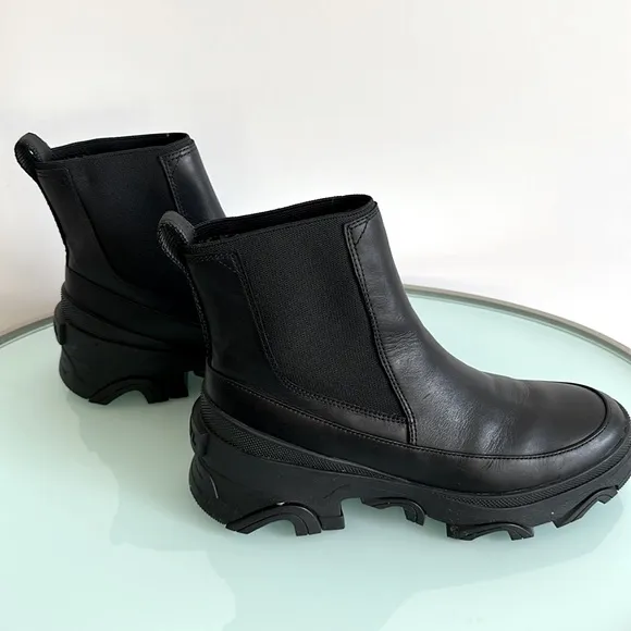 Sorel Women’s Brex Waterproof Black Chelsea Ankle Boots with Chunky Sole Size 10