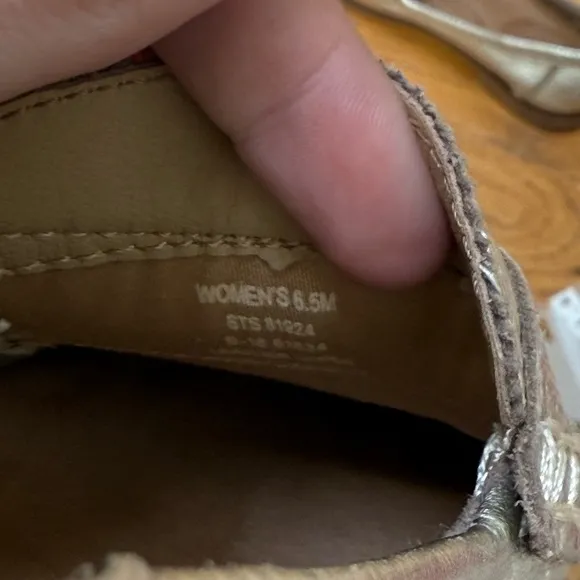 Sperry Women’s Seaport Penny Loafer Gold Gilded Slip on Loafers Size 6.5