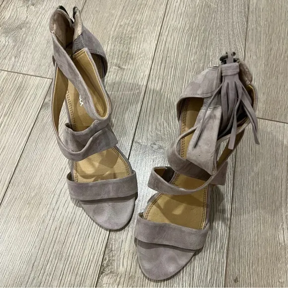 SPLENDID Women’s Grey Jara Dress Sandals