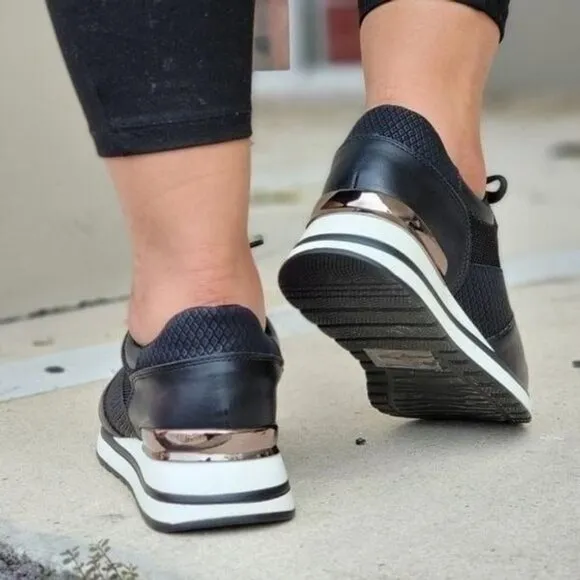Sports‎ Women's Lace-up Black Sneakers