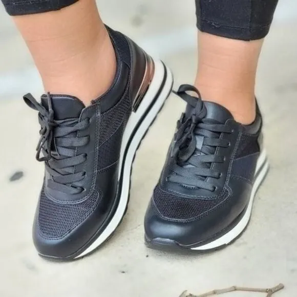 Sports‎ Women's Lace-up Black Sneakers
