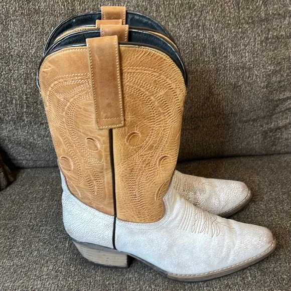 Sterling River Western Rodeo Leather Cowgirls Boots Tan And White Size 6