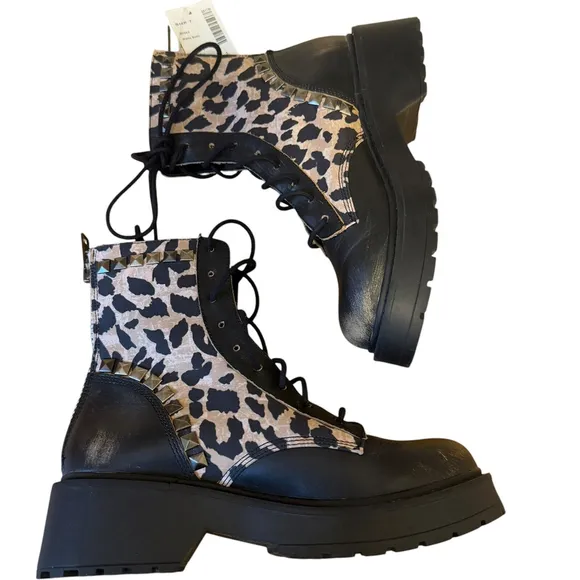 Steve Madden Avenger Leather Combat Boots Womens 7 M Studded Leopard Chunky NWOB