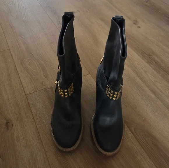 Steve Madden Black Leather Hammer Brass Stud Heeled Moto Boots NWT