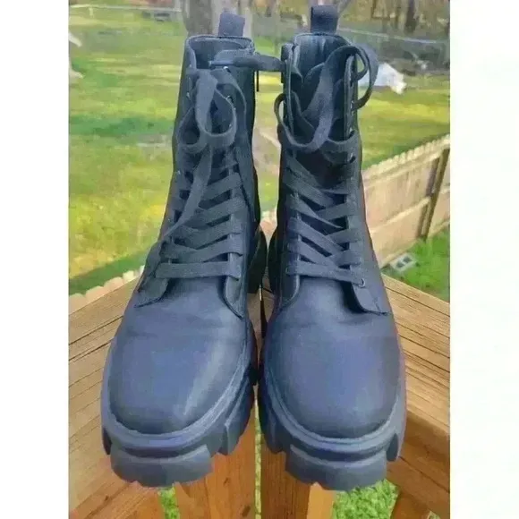 Steve Madden Chunky Platform Ankle Combat Boots Y2K 90s Retro Zip Side Size 10