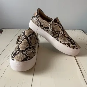 Steve Madden Glaammar Zip Platform Sneaker Snake Print Size 7