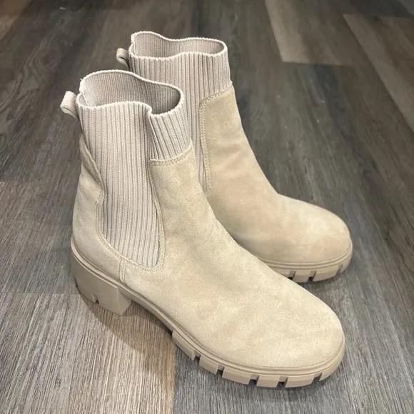 Steve Madden Hutch Boots Women US 8 Euro‎ 39 Tan Suede Platform Chelsea