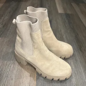 Steve Madden Hutch Boots Women US 8 Euro‎ 39 Tan Suede Platform Chelsea