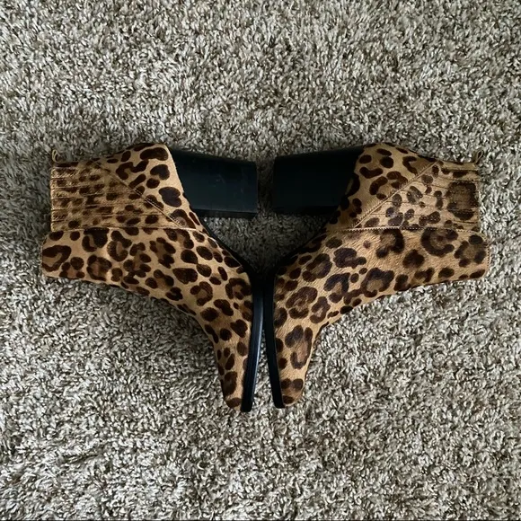 Steve Madden Justina Bootie Leopard Calf Hair Size 8