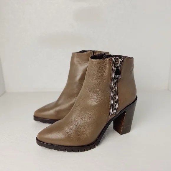 STEVE MADDEN Koraa Leather Zipper Heel Lug Boots