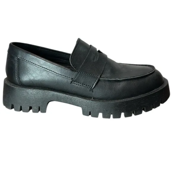 Steve Madden Lolo Lug Sole Penny Loafers – Black Slip-On,Dark Academia, Size 8.5