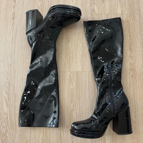 Steve Madden Patent Leather Knee-High chunky heel Boots