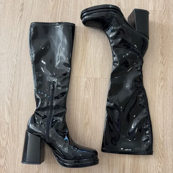 Steve Madden Patent Leather Knee-High chunky heel Boots