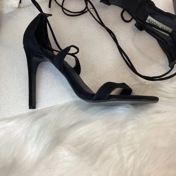 STEVE MADDEN PRESIDNT SUEDE  LEG WRAP STILETTOS BLACK HEELS SZ 8.5
