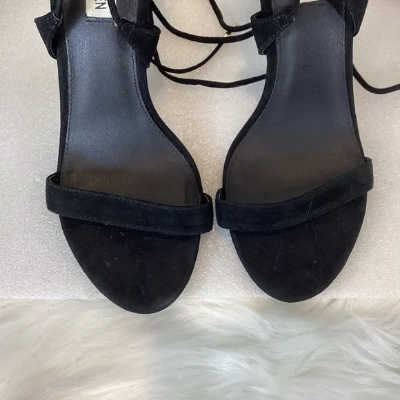STEVE MADDEN PRESIDNT SUEDE  LEG WRAP STILETTOS BLACK HEELS SZ 8.5