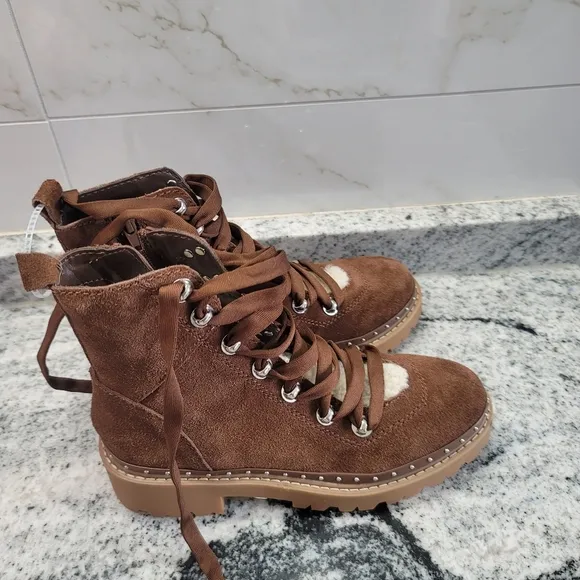 STEVE MADDEN RAINER LACE FRONT CHUNKY BOOTS IN SAND SUEDE