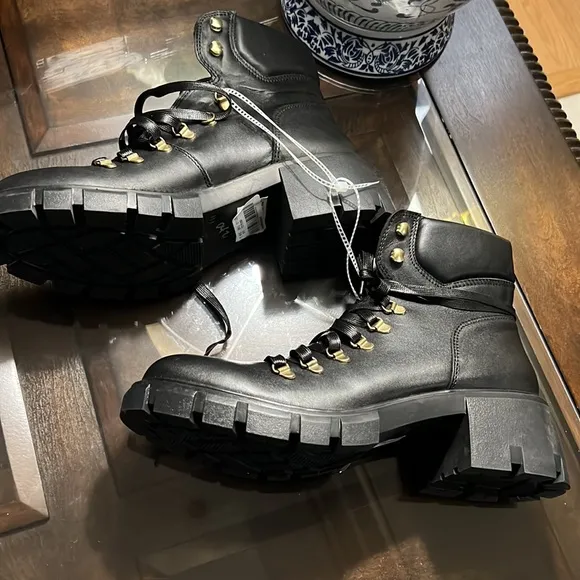 Steve MaddenHint Chunky Lug Sole Combat Boots