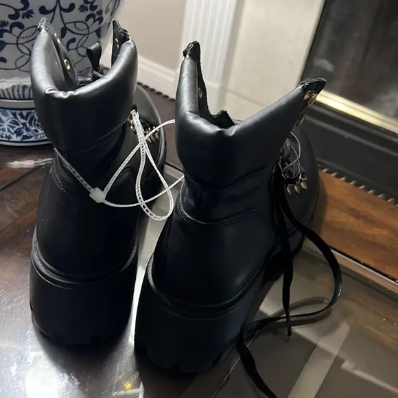 Steve MaddenHint Chunky Lug Sole Combat Boots