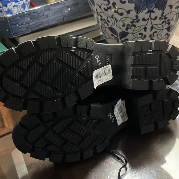 Steve MaddenHint Chunky Lug Sole Combat Boots