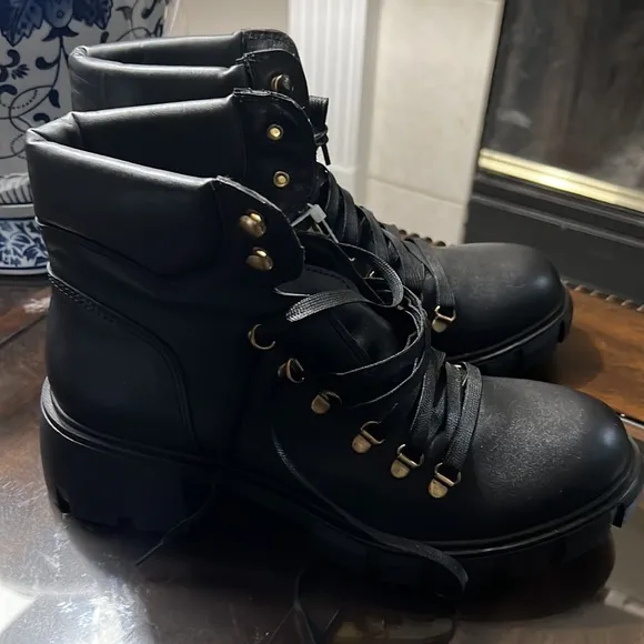 Steve MaddenHint Chunky Lug Sole Combat Boots