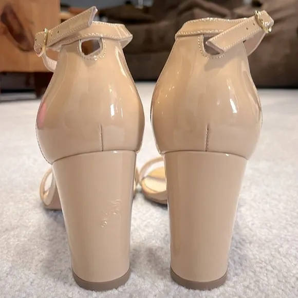 Stuard Weitzman Patnet Leather Sandals Discontinued