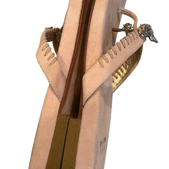 STUART WEITZMAN Pink Suede Thong Charm, Sz 8