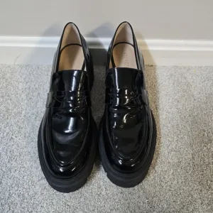 STUART WEITZMAN Soho Black Patent Leather Lug-Sole Penny Loafers Sz 9.5 Narrow