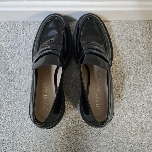 STUART WEITZMAN Soho Black Patent Leather Lug-Sole Penny Loafers Sz 9.5 Narrow