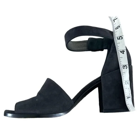 Stuart Weitzman Soho Gal Gray Suede Leather Ankle Strap Block Heel Sandals 5.5 M