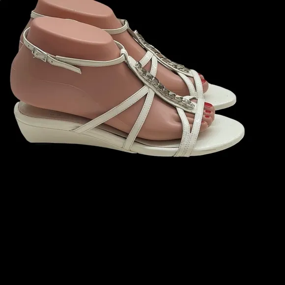Stuart Weitzman white strappy leather flats size 6.5M