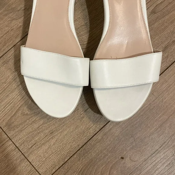 Stuart Weitzman Women's White Capri Leather Platform Sandals sz 7.5