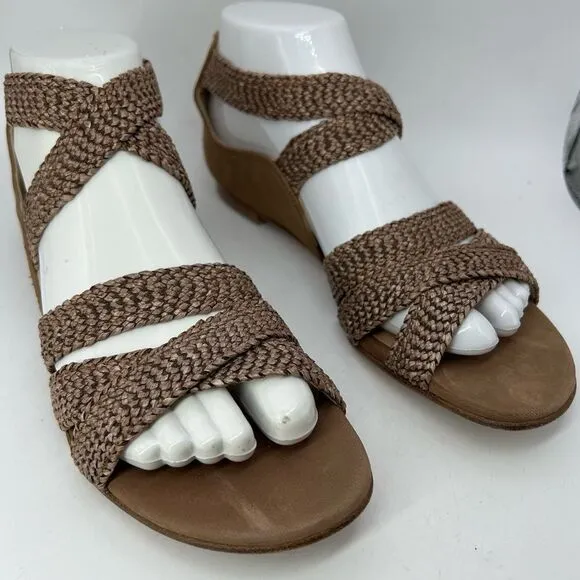 Stuart Weitzman Womans Bounceraf Braided Sandals 7 shoes brown strappy flats