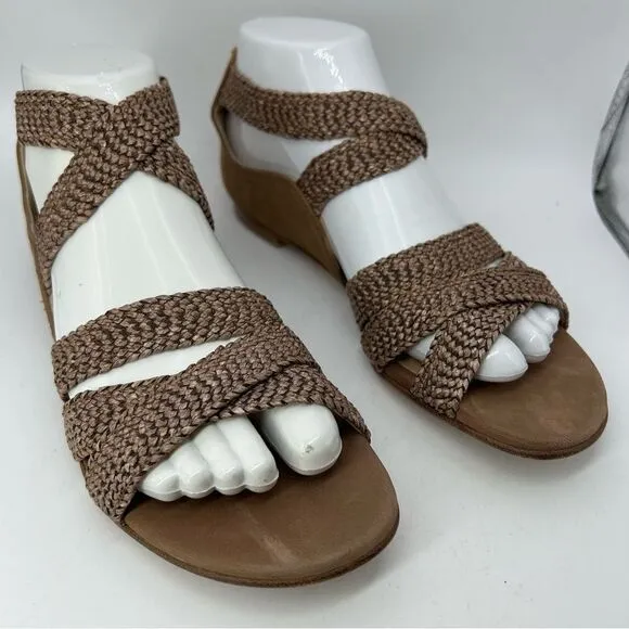 Stuart Weitzman Womans Bounceraf Braided Sandals 7 shoes brown strappy flats