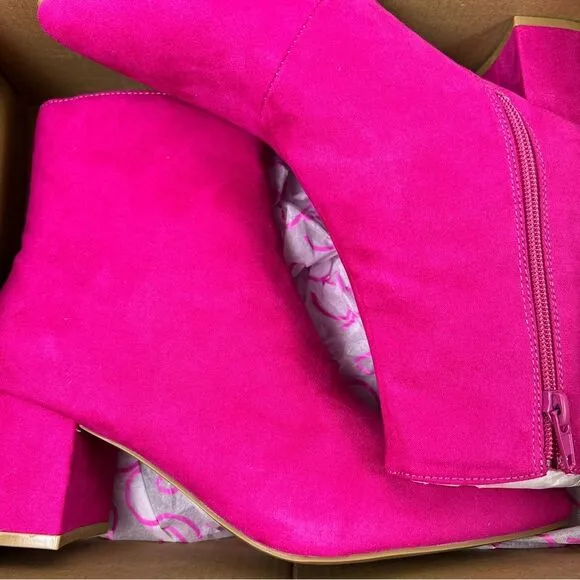 Sugar Women's Nightlife Hot Pink Faux Suede Low Heel Side Zip Ankle Boots Size 8