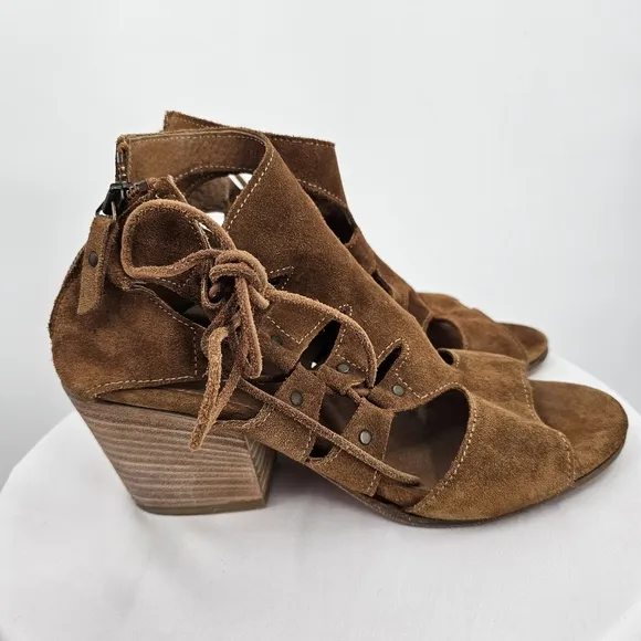 Sundance Heeled Sandals | Made in Italy | Size 39 (US 8.5-9)