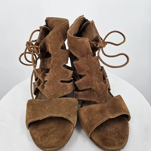 Sundance Heeled Sandals | Made in Italy | Size 39 (US 8.5-9)