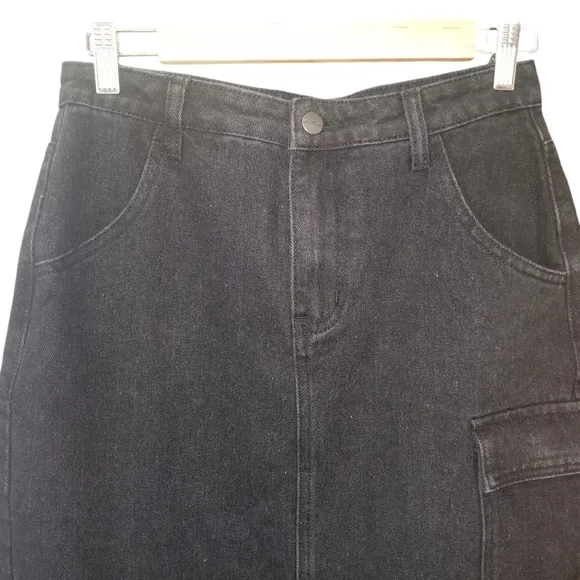 Superdown Revolve Nicolette Cargo Denim Midi Skirt Black NWT Size Small