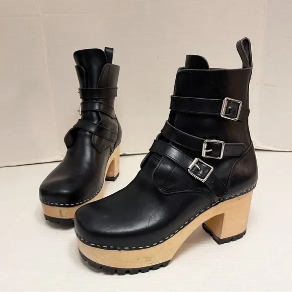 Swedish Hasbeens Buckle Leather Clog Boots in Black