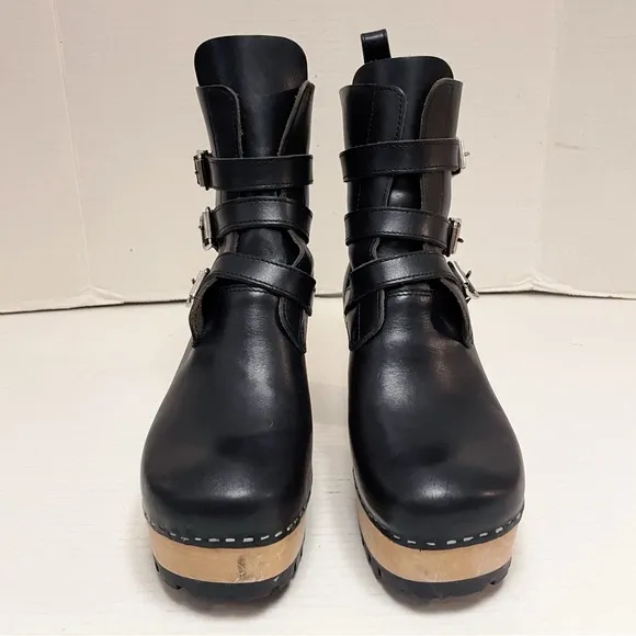 Swedish Hasbeens Buckle Leather Clog Boots in Black