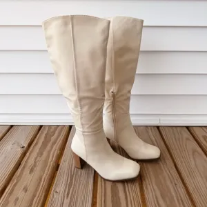 Sz 8 Coutgo Knee High Faux Suede Chunky Heel Square Toe Boots In Cream GUC