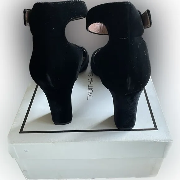 TABITHA SIMMONSNew in box Suede Open Toed Sandals