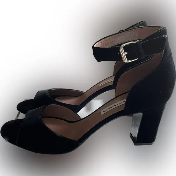 TABITHA SIMMONSNew in box Suede Open Toed Sandals
