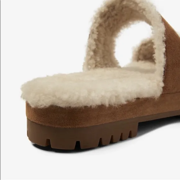 Tamara Mellon Roam shearing sandals size 7.5