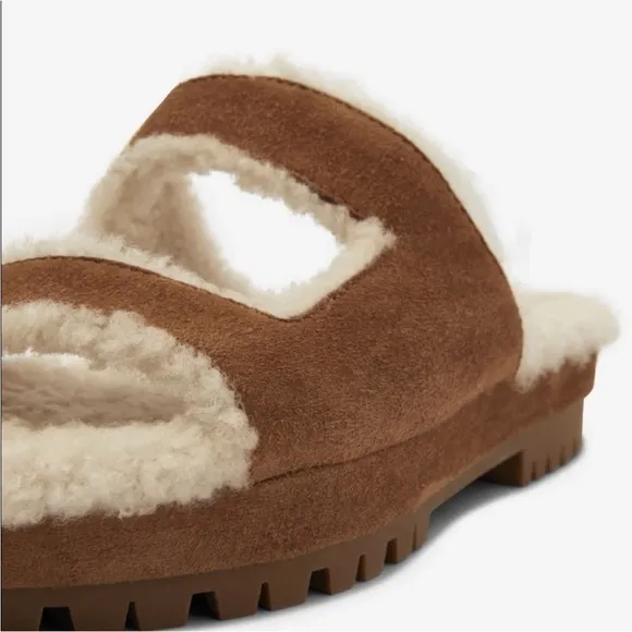 Tamara Mellon Roam shearing sandals size 7.5