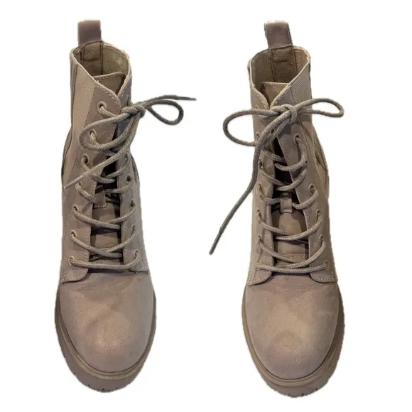 Tan Chunky Heeled Lace-Up Boots