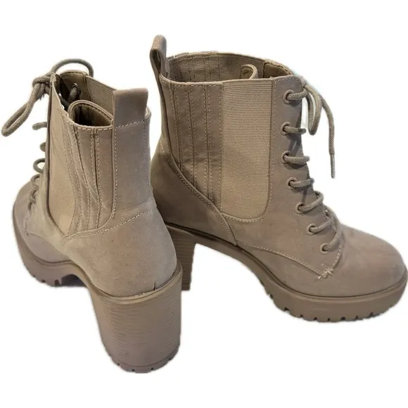 Tan Chunky Heeled Lace-Up Boots