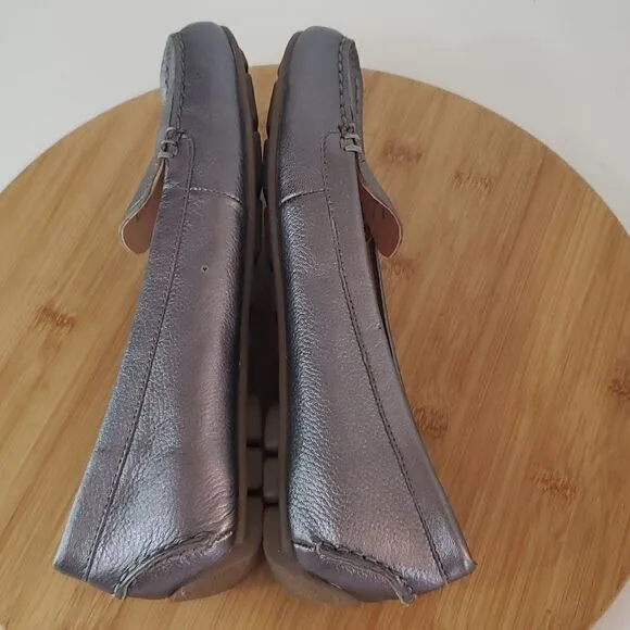 Taryn Rose Pebbled Leather Karen Driving Loafers Women's Size 7 Pewter