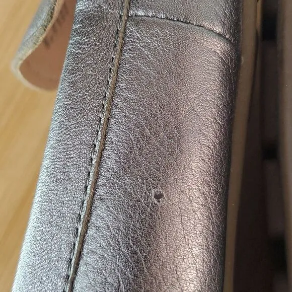 Taryn Rose Pebbled Leather Karen Driving Loafers Women's Size 7 Pewter