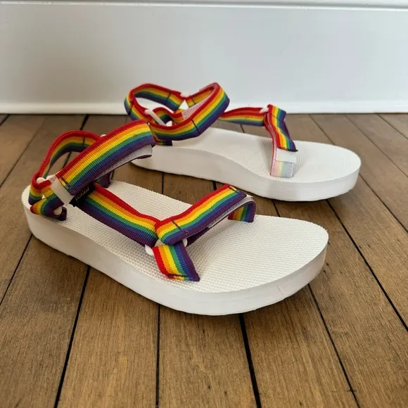 Teva Midform Universal Pride Rainbow Sandals 9